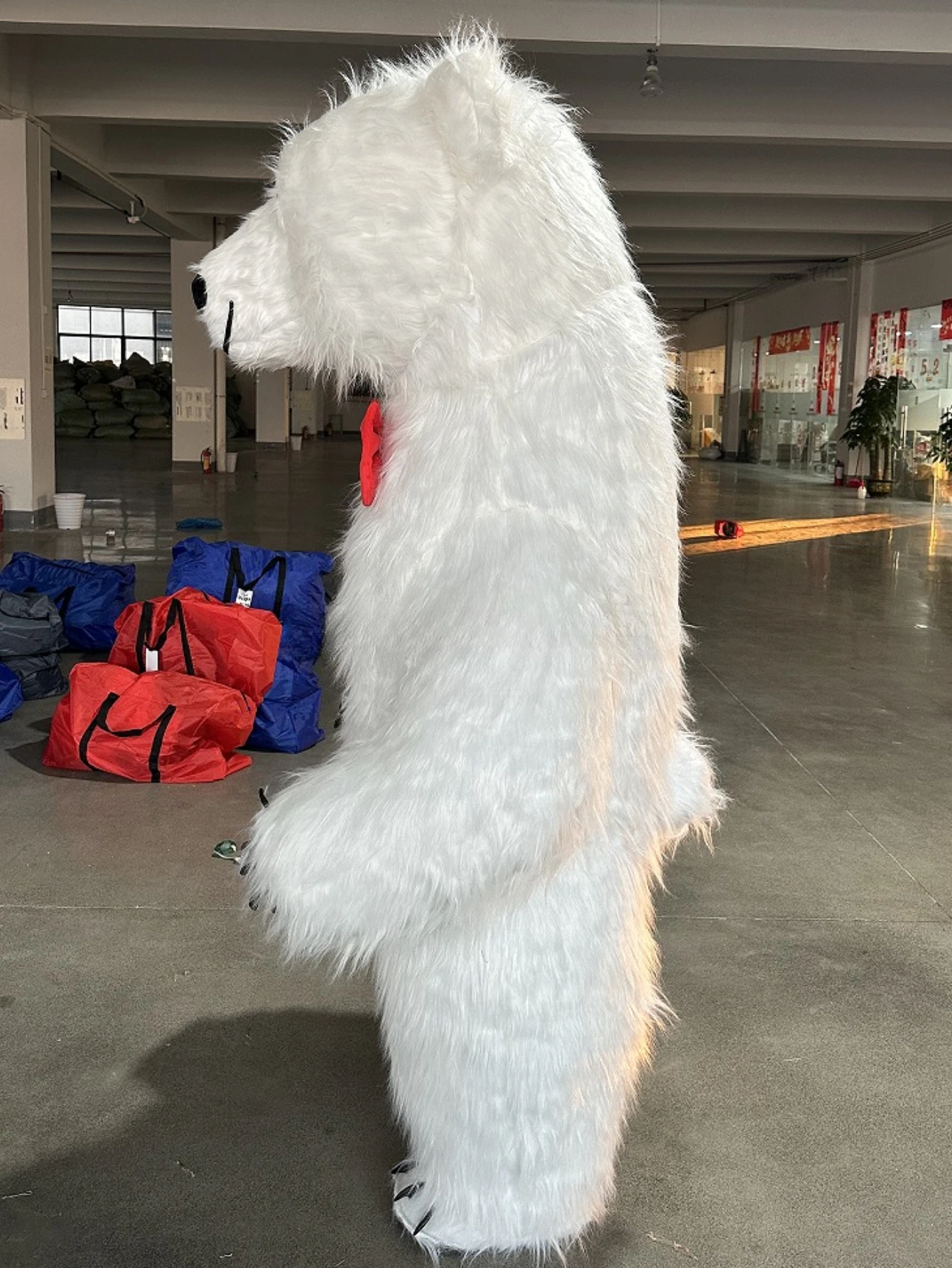 Giant Inflatable White Polar B - Suits recension och pris